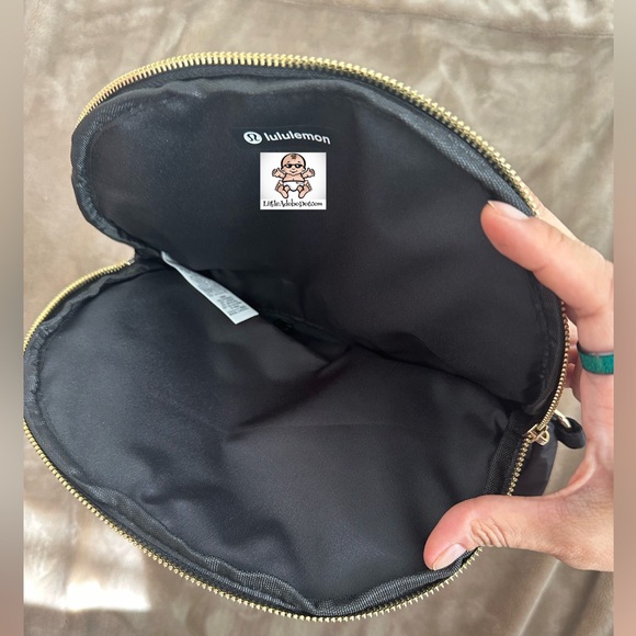 Lululemon All Night Festival Bag 5L - Black/Gold - Picture 2 of 6